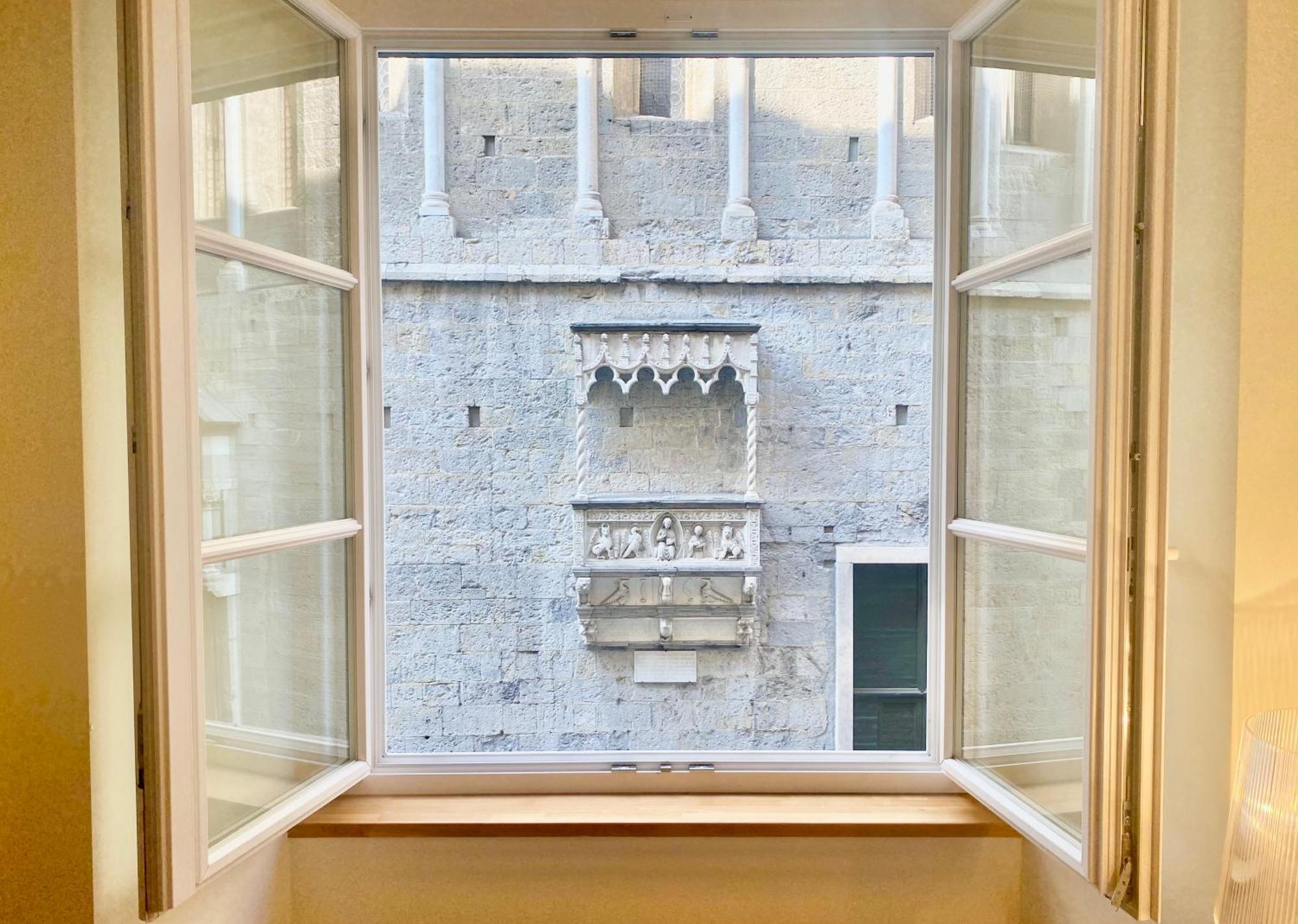 Apartamento Amazing San Lorenzo 19, Rolli Palace Unesco - Stunning View Overlooking The Cathedral - Free Private Parking-